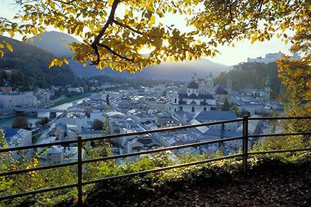 Blick vom Mönchsberg auf Salzburg